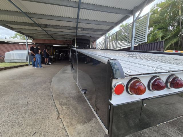 Garage Crawl 014