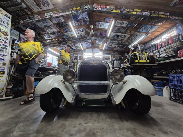 Garage Crawl 012